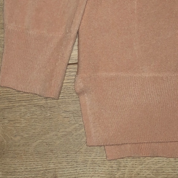 F21 Blush acrylic round neck sweater - Picture 7 of 8